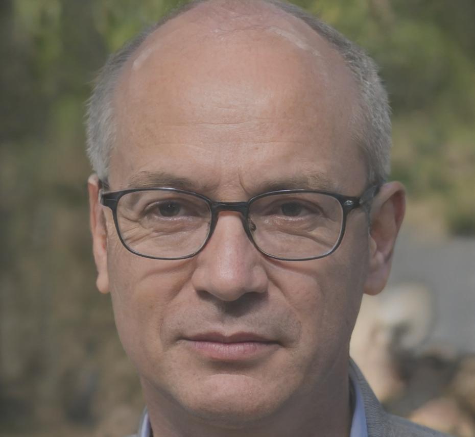 Retrato de Andrés Villareal, consultor financiero